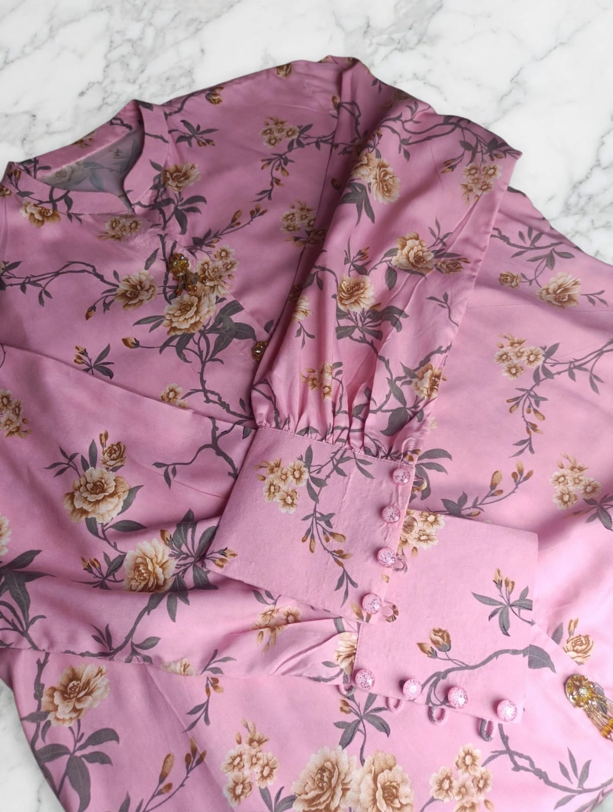premium Lilan Ladiea 2 piece suit - Image 3